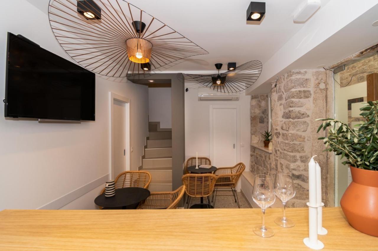 St. Clara Old Town Apartmanhotel
