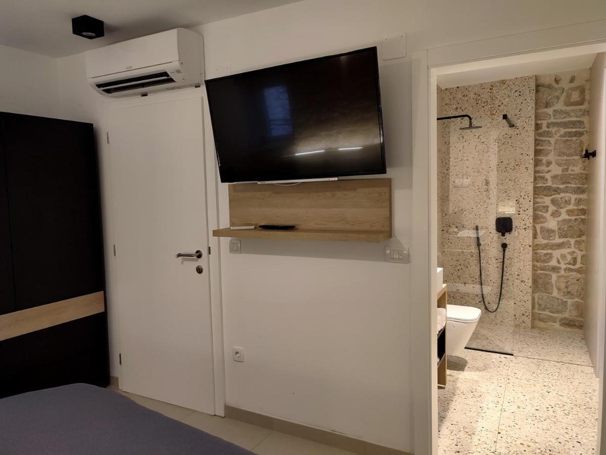 St. Clara Old Town Apartmanhotel